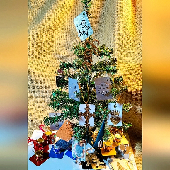 NEW 12-Piece Little Drummer Boy Handcrafted Christmas Ornaments Set! 4 Sets of 3 - Picture 12 of 13